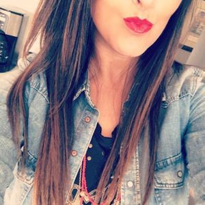 Meet your Posher, Natalie